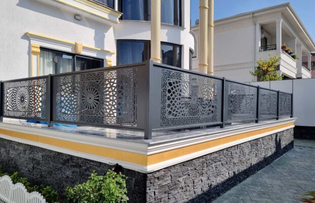 Lazer Kesimli Çit ve Kapı Tasarımlarında Modern Trendler